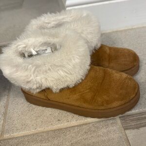 EUC girls boots size 1